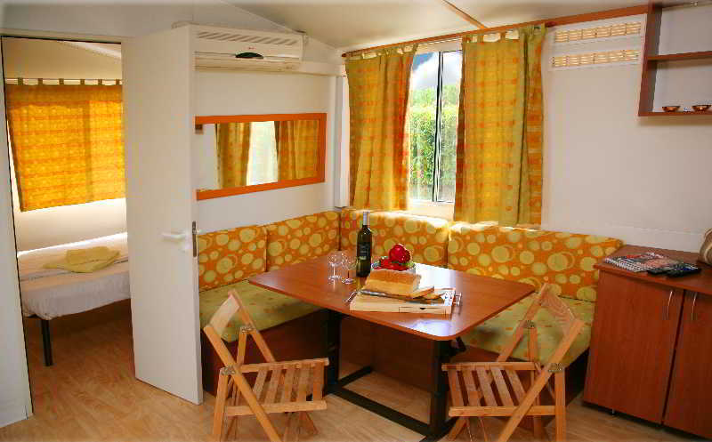 Camp Dole Zivogosce Hotel Podgora Bagian luar foto