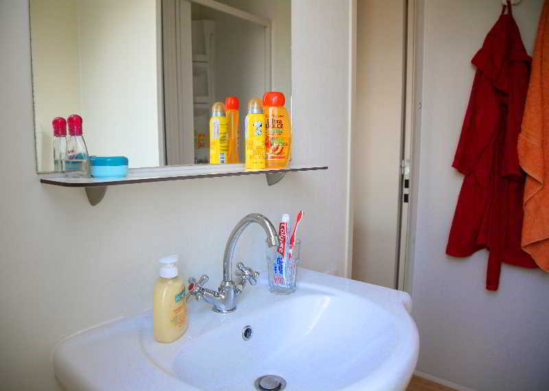 Camp Dole Zivogosce Hotel Podgora Bagian luar foto